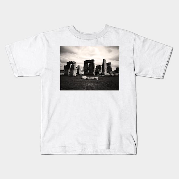 Stonehenge Kids T-Shirt by ButterfliesT